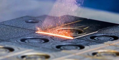 Penerapan laser daya tinggi dalam pembersihan industri