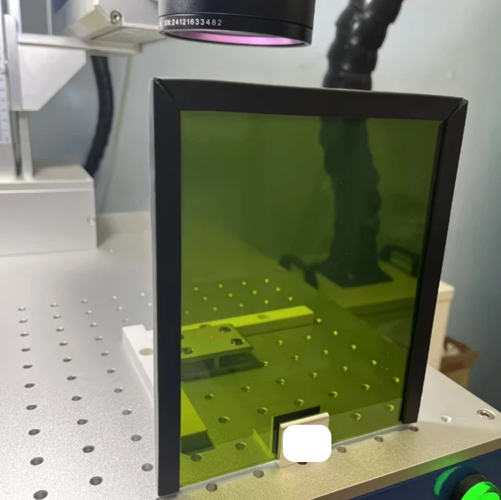 Jendela Keamanan Laser