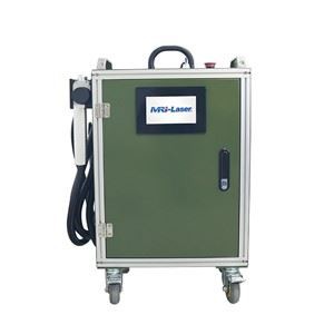 Mesin Pembersih Laser Berdenyut Tipe Bagasi Portabel 200W Untuk Pembersihan Kayu, Menghilangkan Cat Pada Rumah Kayu.