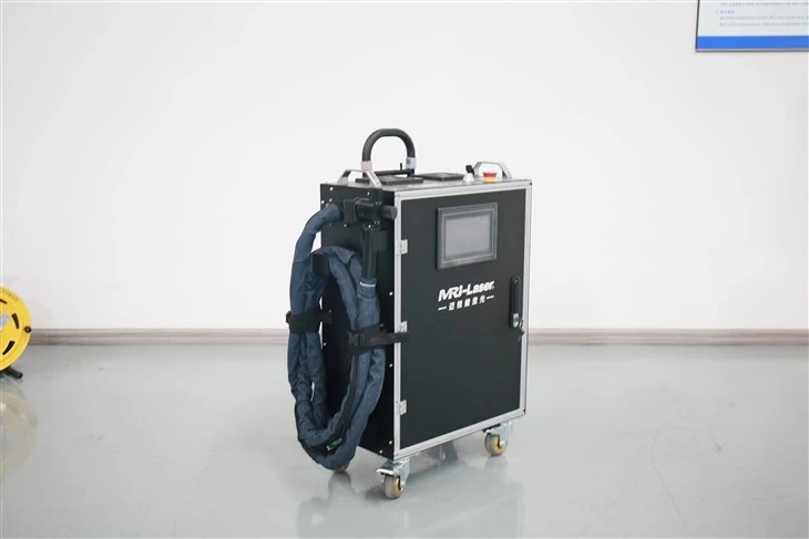 200W Luggage Type Laser Cleaning Machine For Paint And Rust Removal